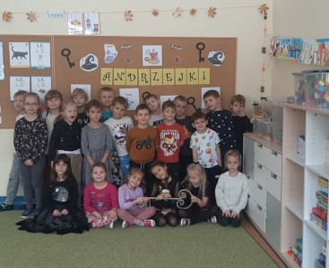 Gr VII Mrówki - Andrzejki - powiększ